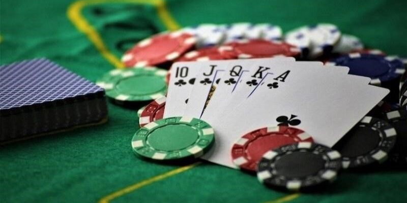 Nghiên cứu nguồn gốc phỏm để hiểu hơn về tựa game bài hấp dẫn